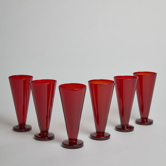 Reijmyre Glasbruk - SÅLD Höga Glas i Rubinfärgat Glas